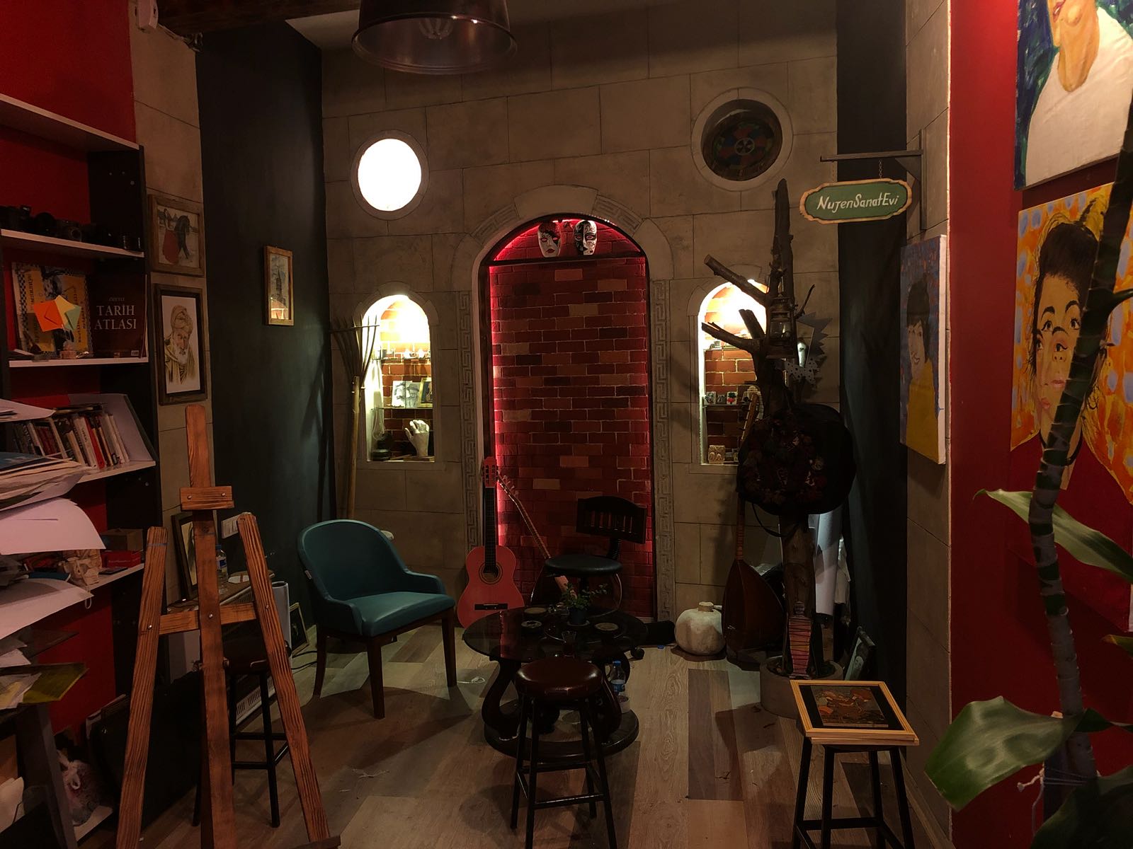 Nujen Sanat Evi — fotoğraf