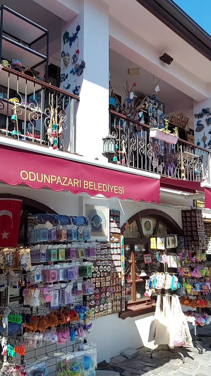 Odunpazarı Belediyesi Atlıhan El Sanatları Çarşısı — photo 4