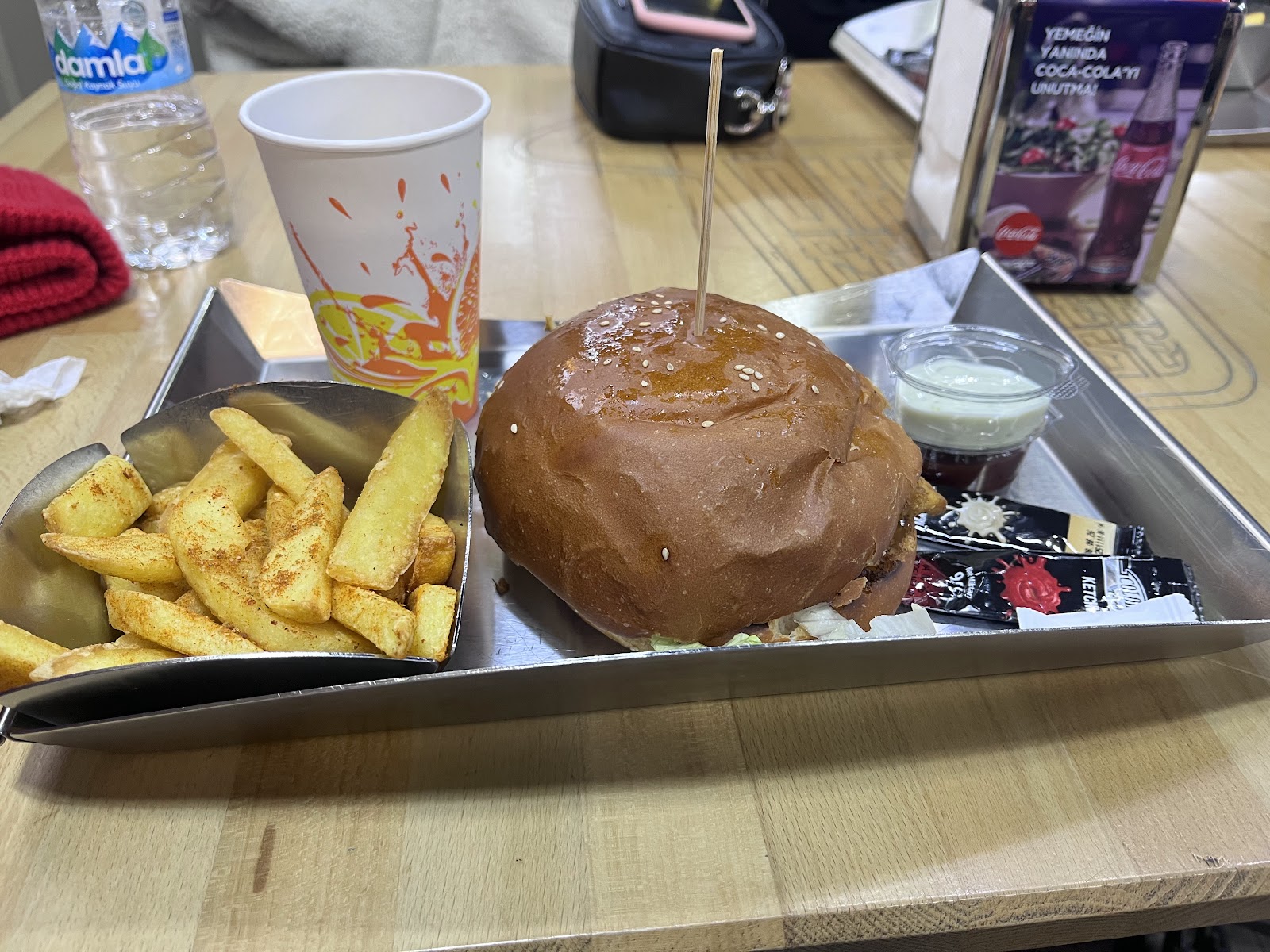 Öküzefendi Burger — fotoğraf 2