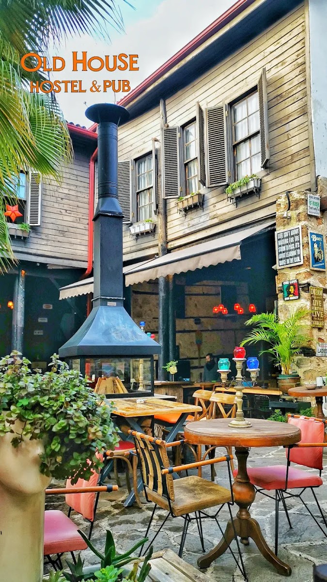 Old House Pub & Butik Hotels & Muratpaşa Pub & Cocktail Bar — photo 2