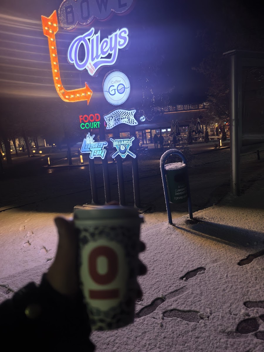 OLLEYs Cafe Bowling ve Eglence Merkezi — fotoğraf 2