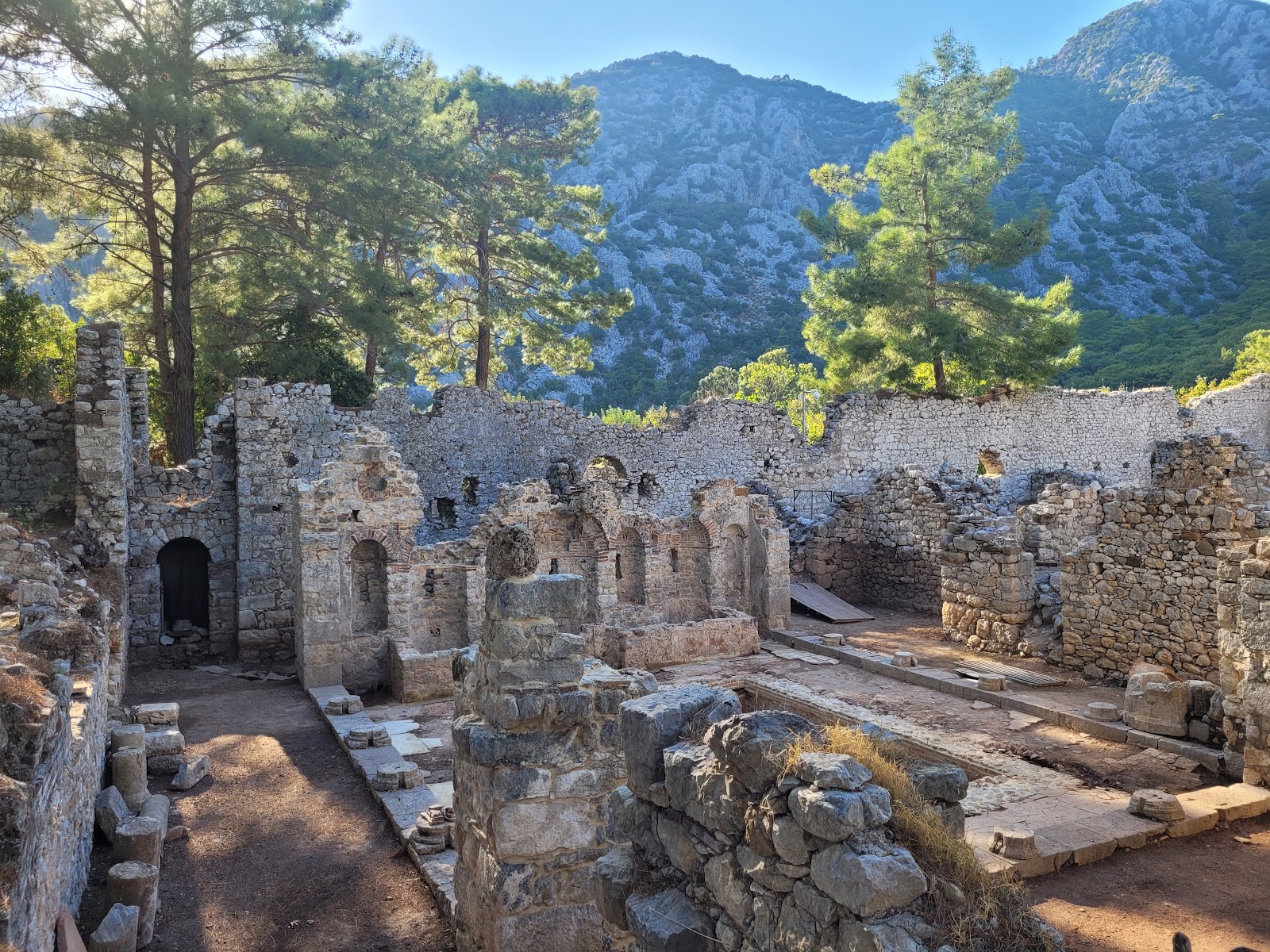 Olympos Antik Kenti — fotoğraf 1