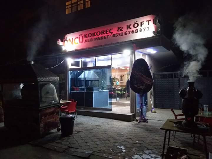 Öncü Kokoreç & Köfte Izgara — fotoğraf