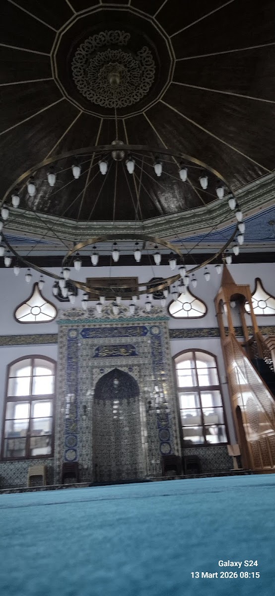 Orhan Camii — fotoğraf 2