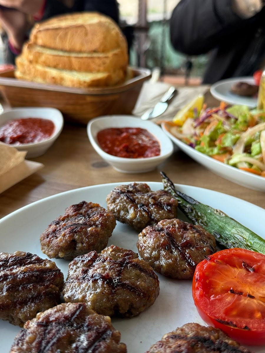 Osmanlı Ailem Çorba Köfte Salonu — photo 7