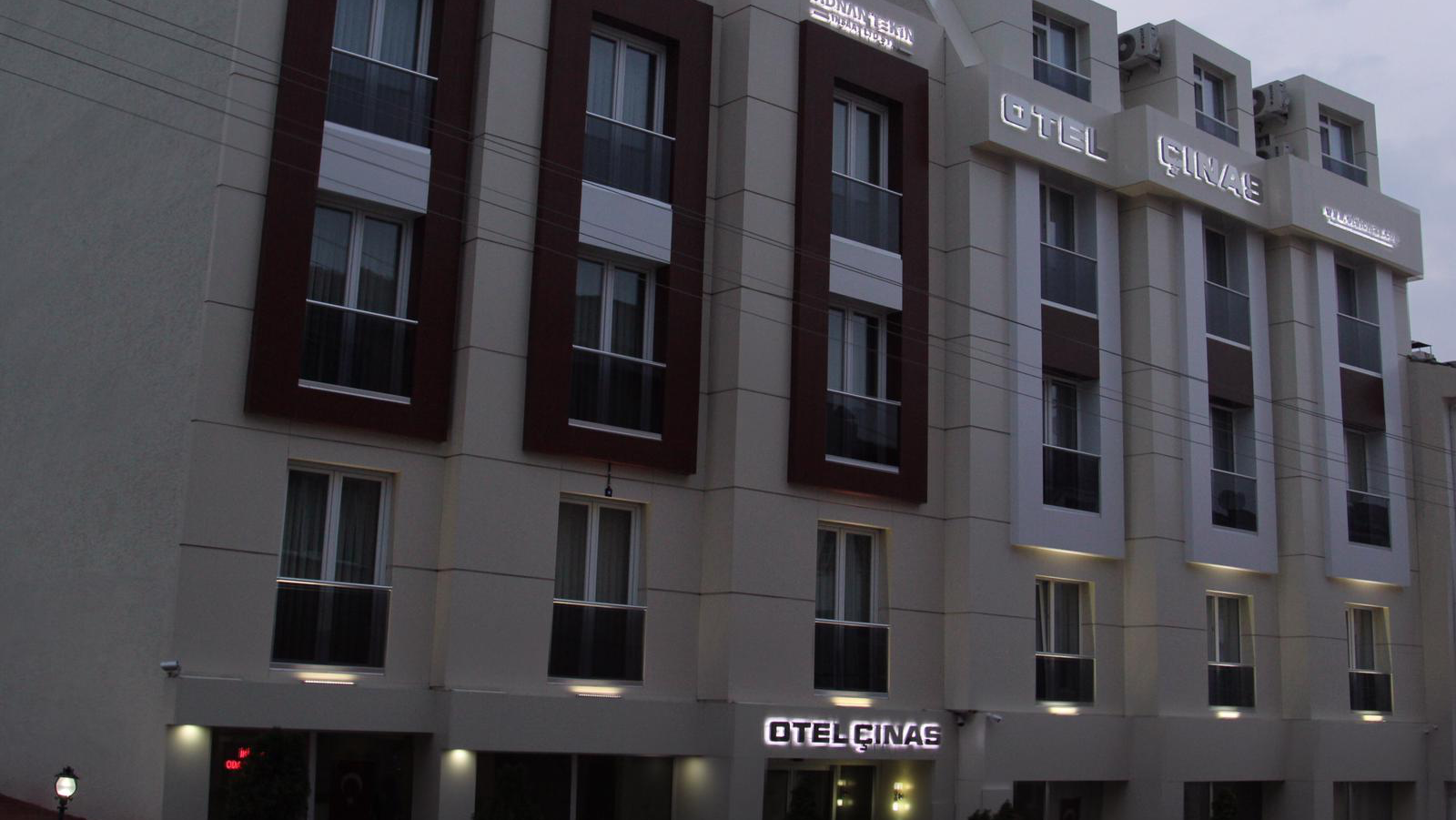 Otel Çınas — fotoğraf
