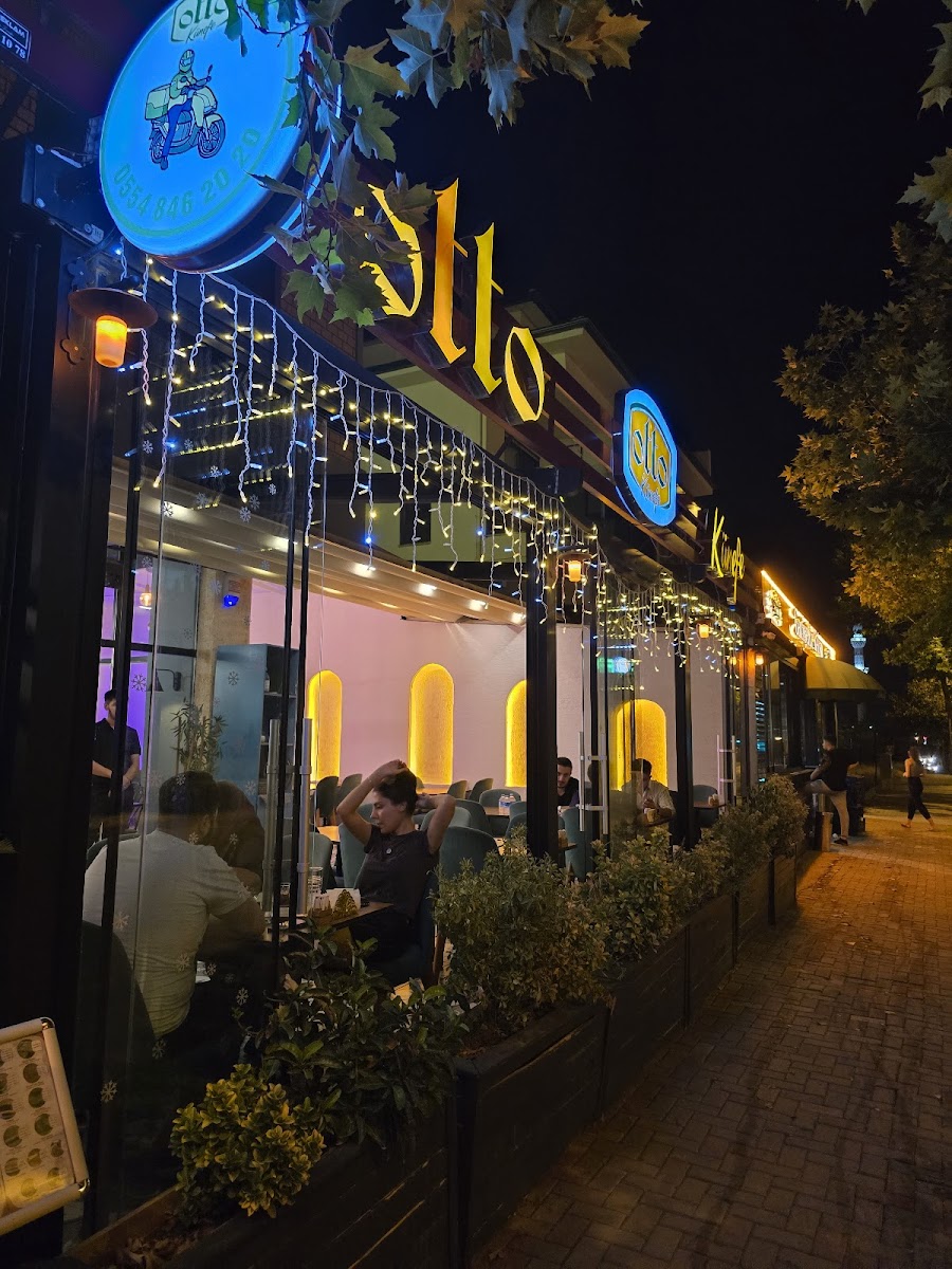 Denizli: Künefe, kebap, ciğer ve süt