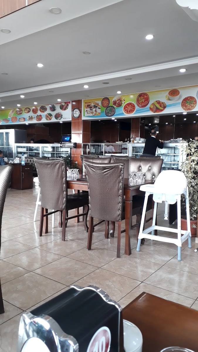 Ovalı restoran — fotoğraf 3