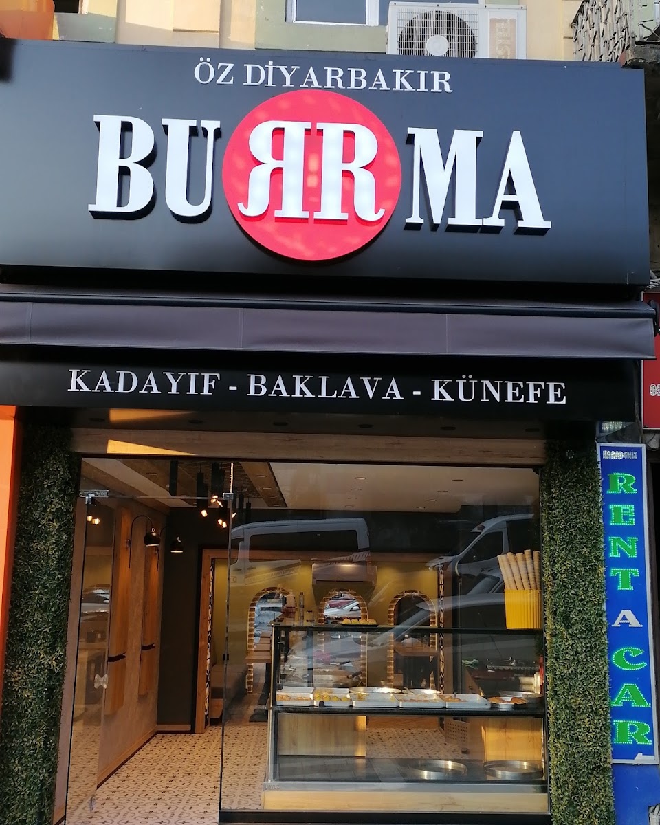 Öz Diyarbakır Burma Kadayıf baklava künefe — photo
