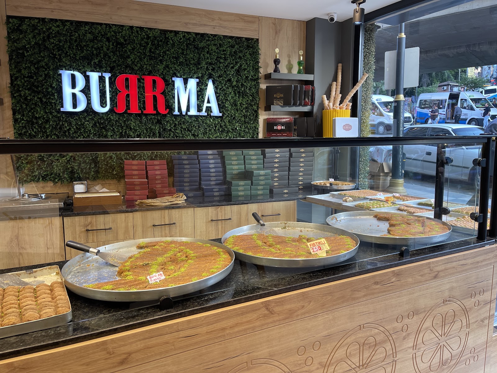 Öz Diyarbakır Burma Kadayıf baklava künefe — photo 4