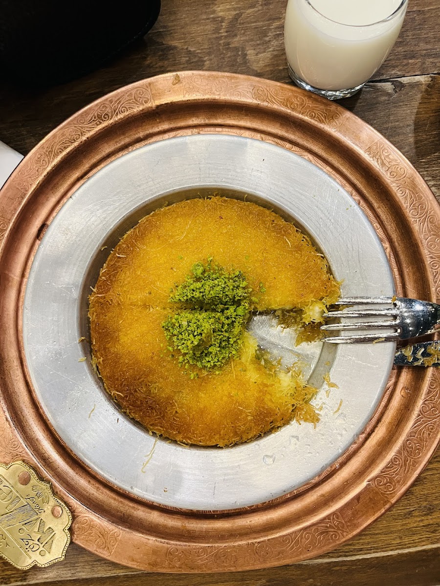 Özikizler Künefe İbrahimli | Künefe - Katmer - Tatlı — fotoğraf 2