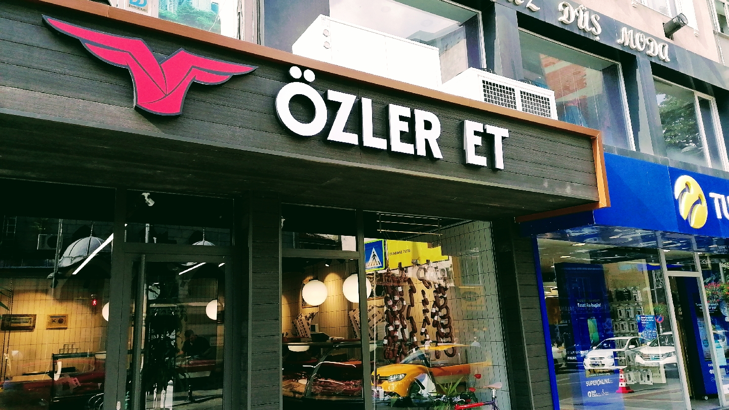 Kemal Burak Öz Özler Et — fotoğraf