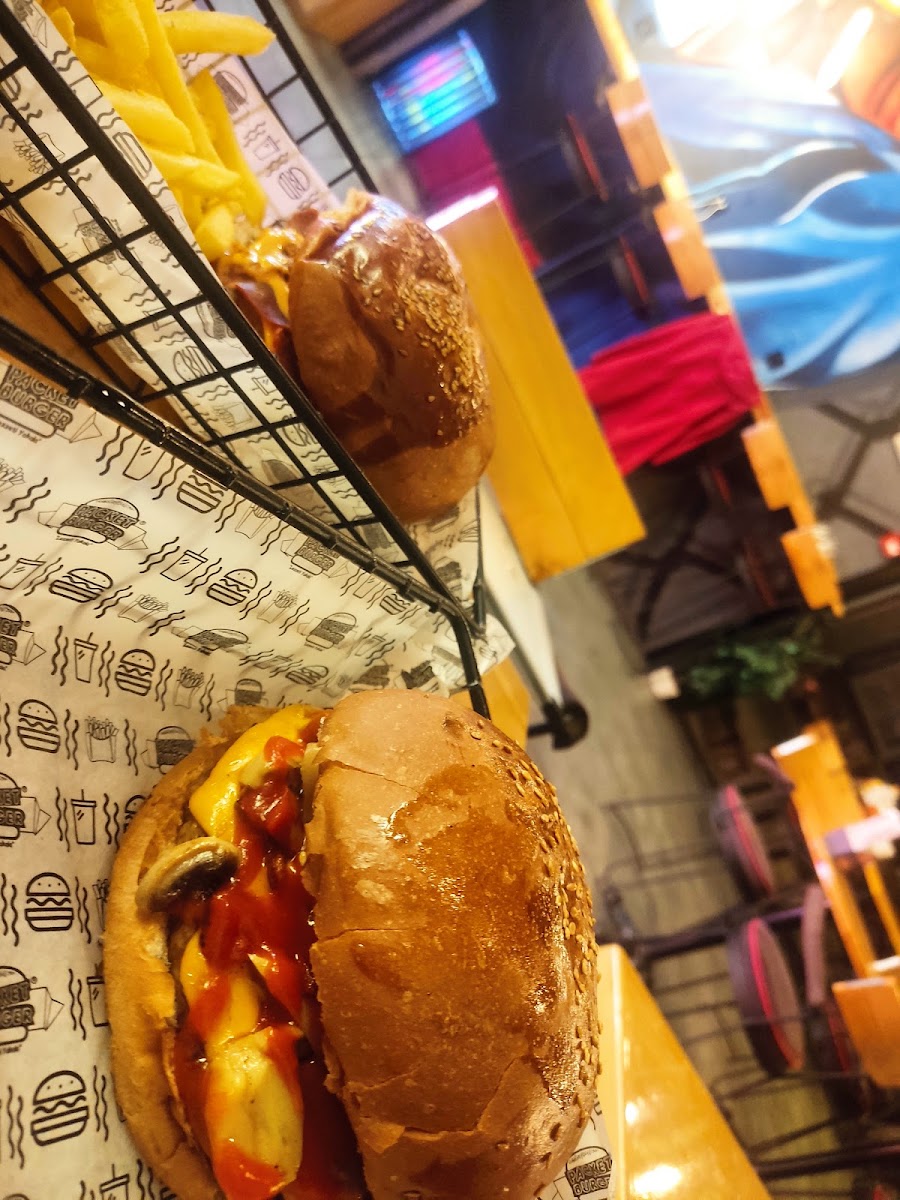 PACKET BURGER DİLOVASI ŞUBESİ — fotoğraf 4