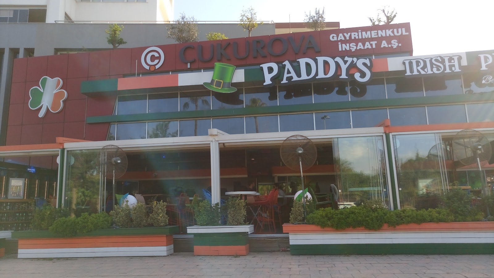 Paddy's Irish Pub — photo