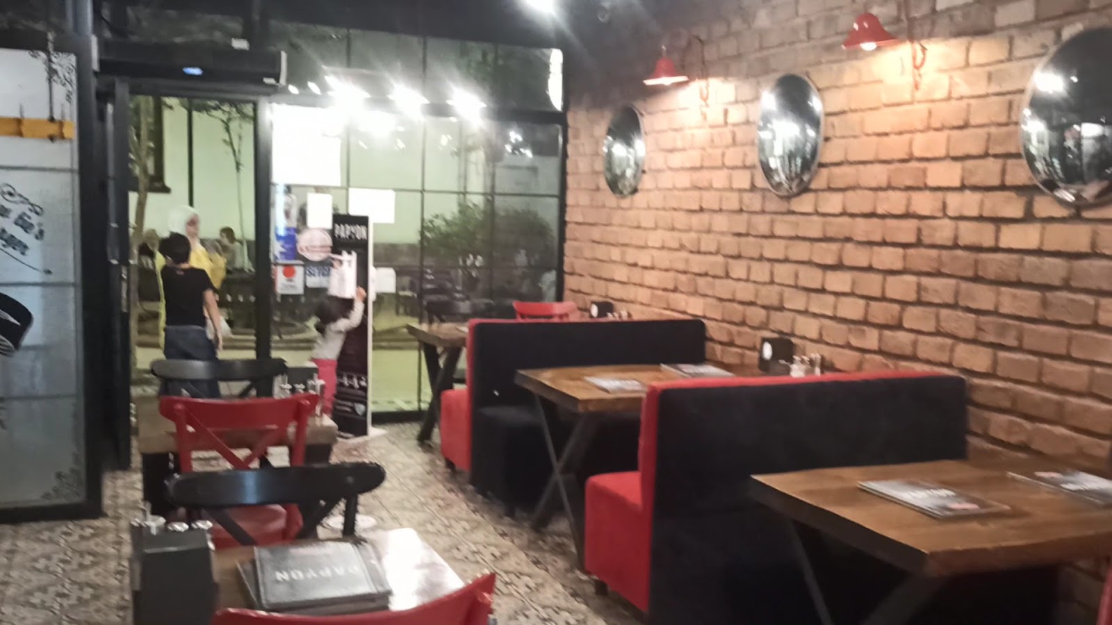 PAPYON BURGER HOUSE — photo 3