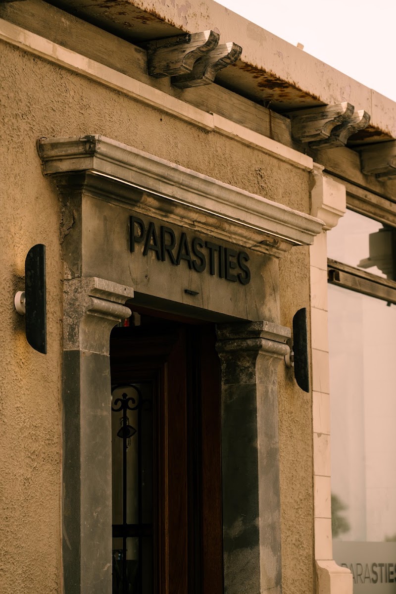 Parasties — photo