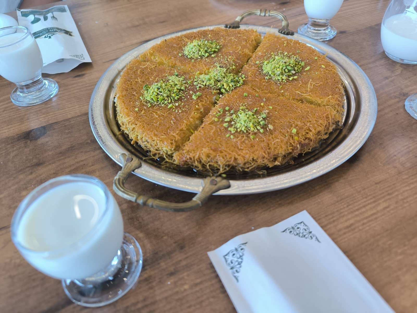Paşa Efendi Künefe & Baklava Mezitli — fotoğraf 4
