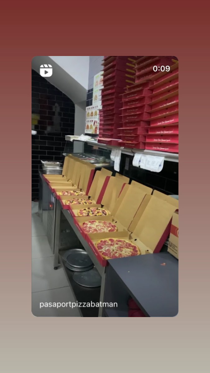 Pasaport Pizza Batman — fotoğraf 3