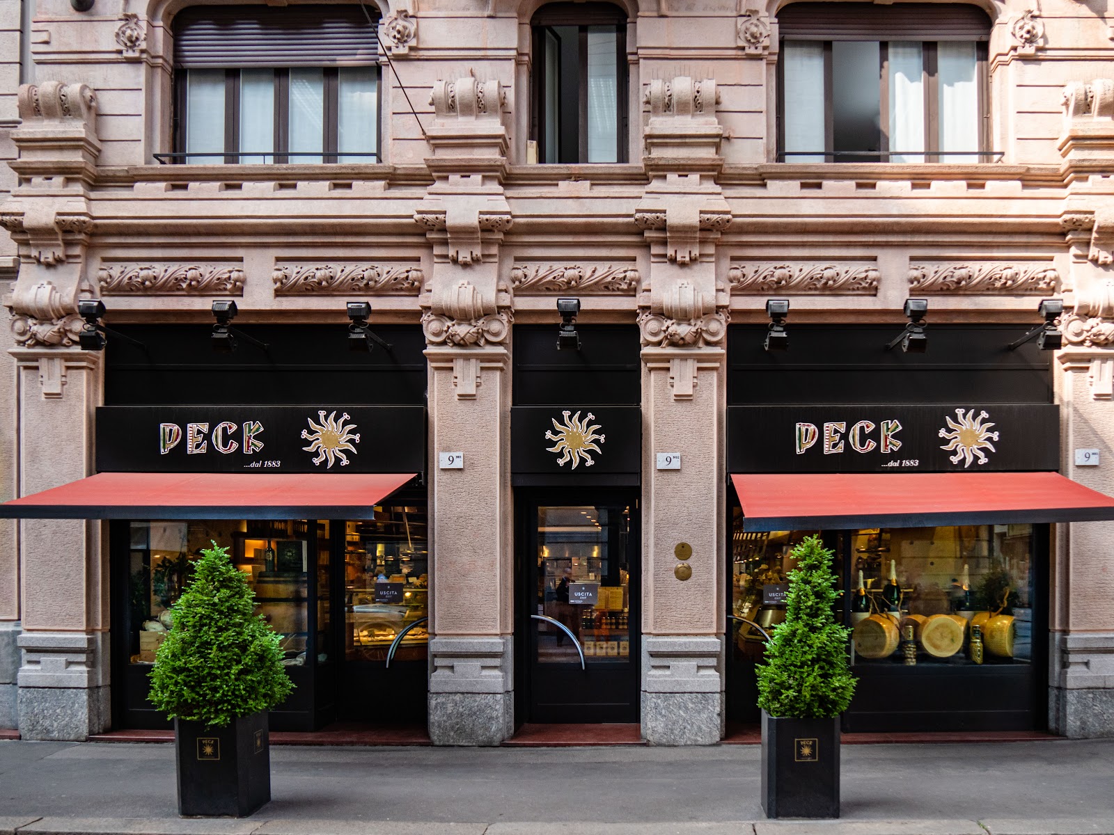 Peck — photo