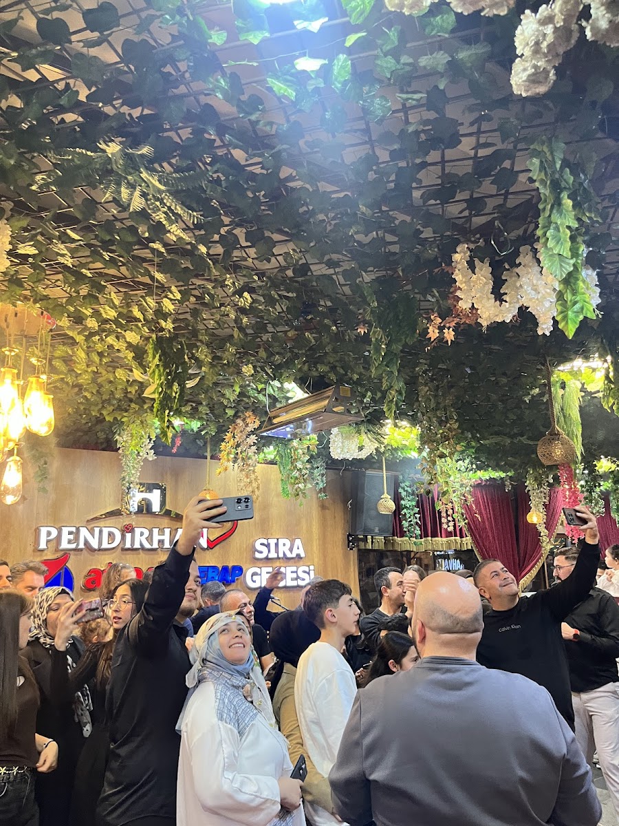 Pendirhan Atmali Kebap ve Kahvaltı Sarayı — fotoğraf 2