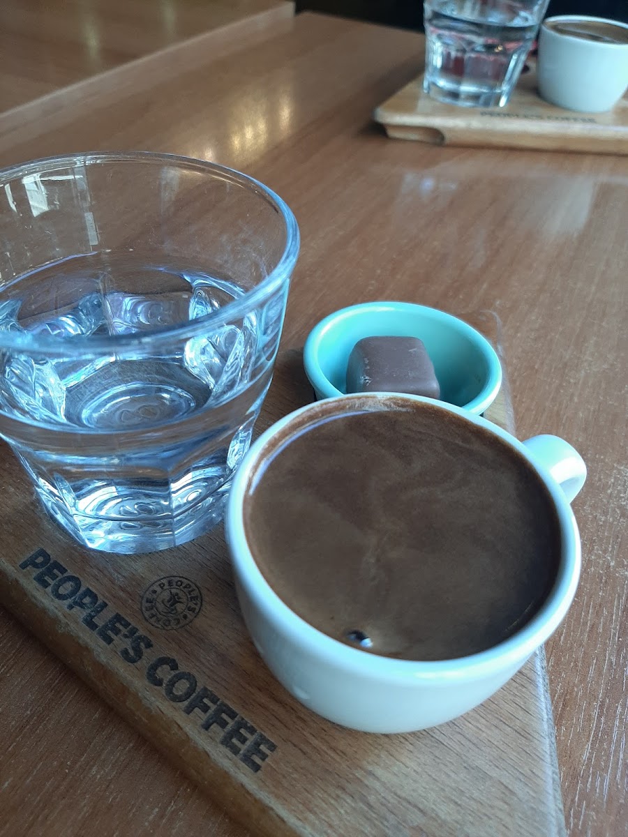 PEOPLE'S COFFEE HAKKARİ — fotoğraf 5
