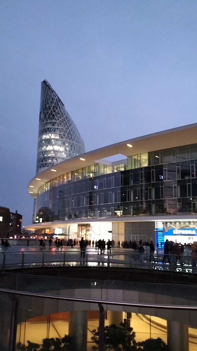 Piazza Gae Aulenti — photo 4