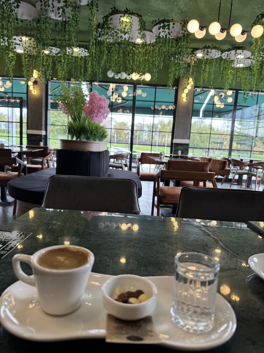 Pierre Loti Waffle Choco Coffee — photo 3