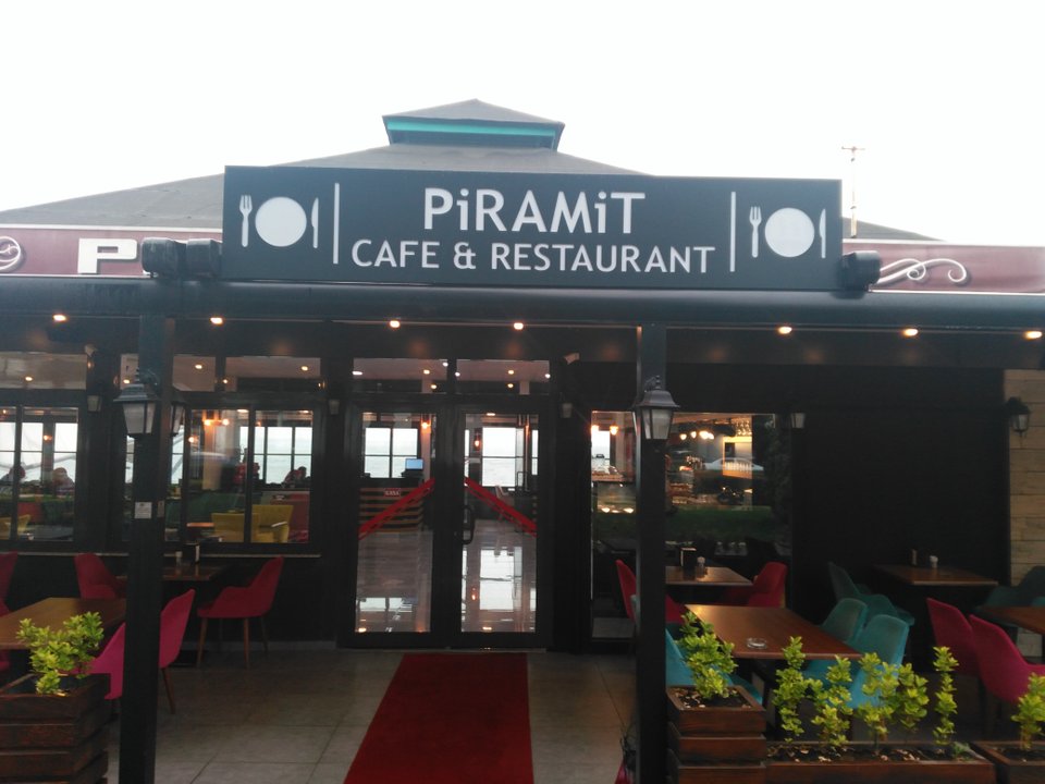 Piramit Kafe & Restaurant — fotoğraf