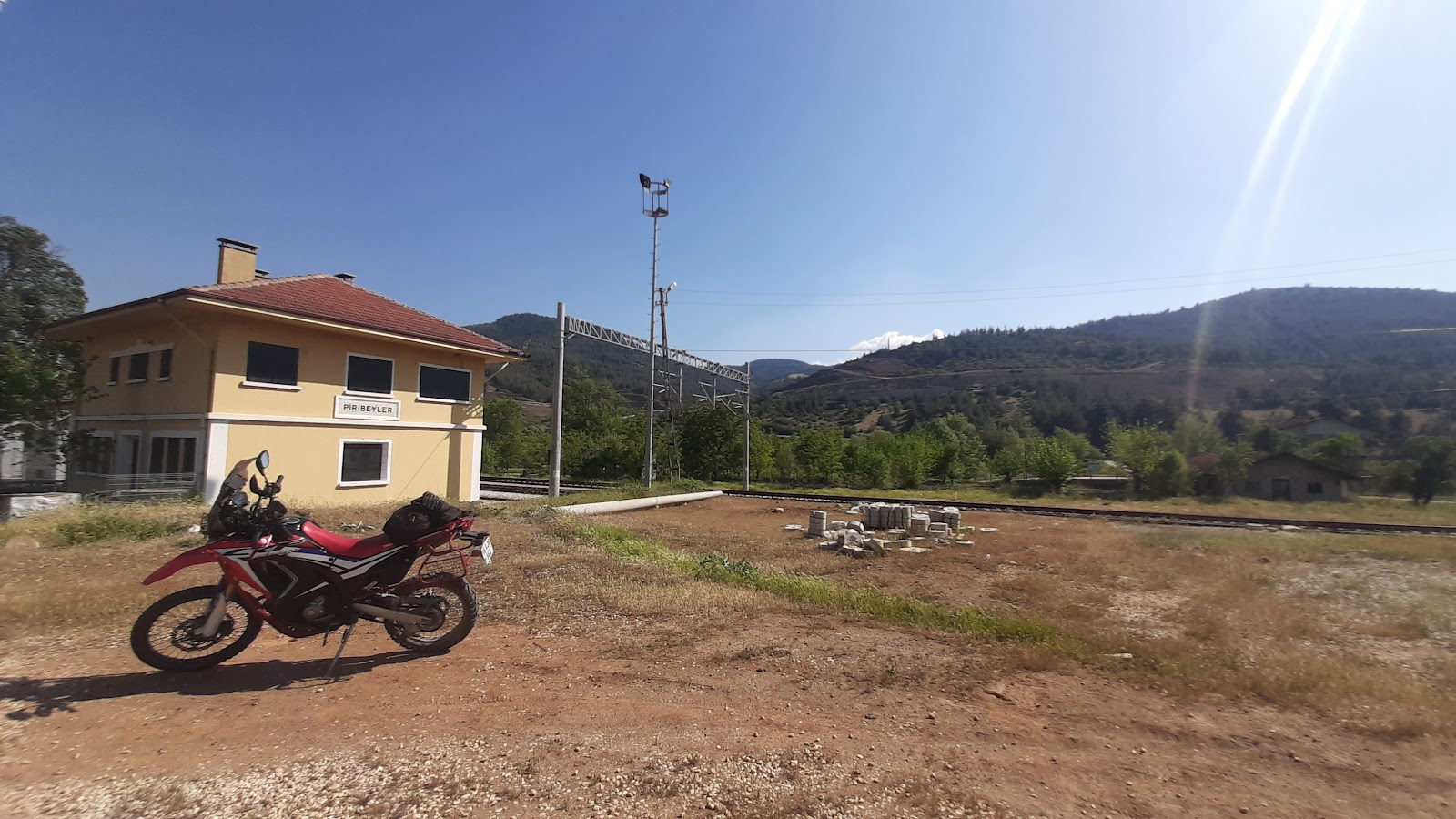 Piribeyler Tren İstasyonu — photo