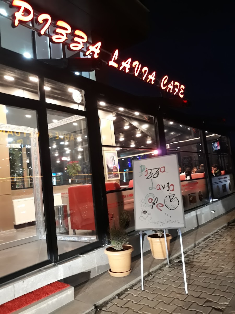 PİZZA LAVİA & HAMSİ FİNGER — fotoğraf