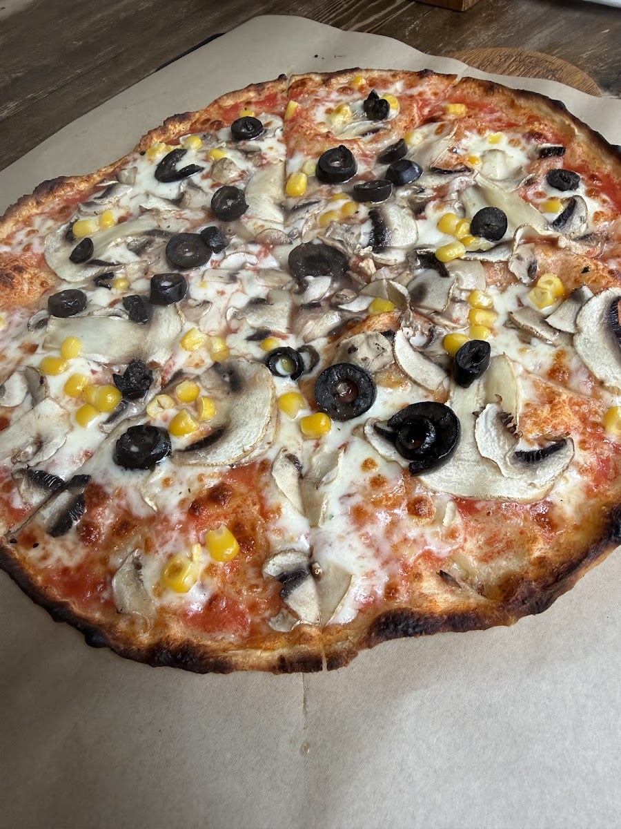 Pizza Napoli — fotoğraf 2