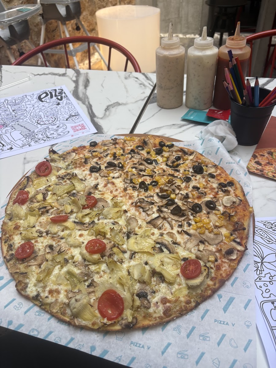 Pizza V Kaleiçi — fotoğraf 2
