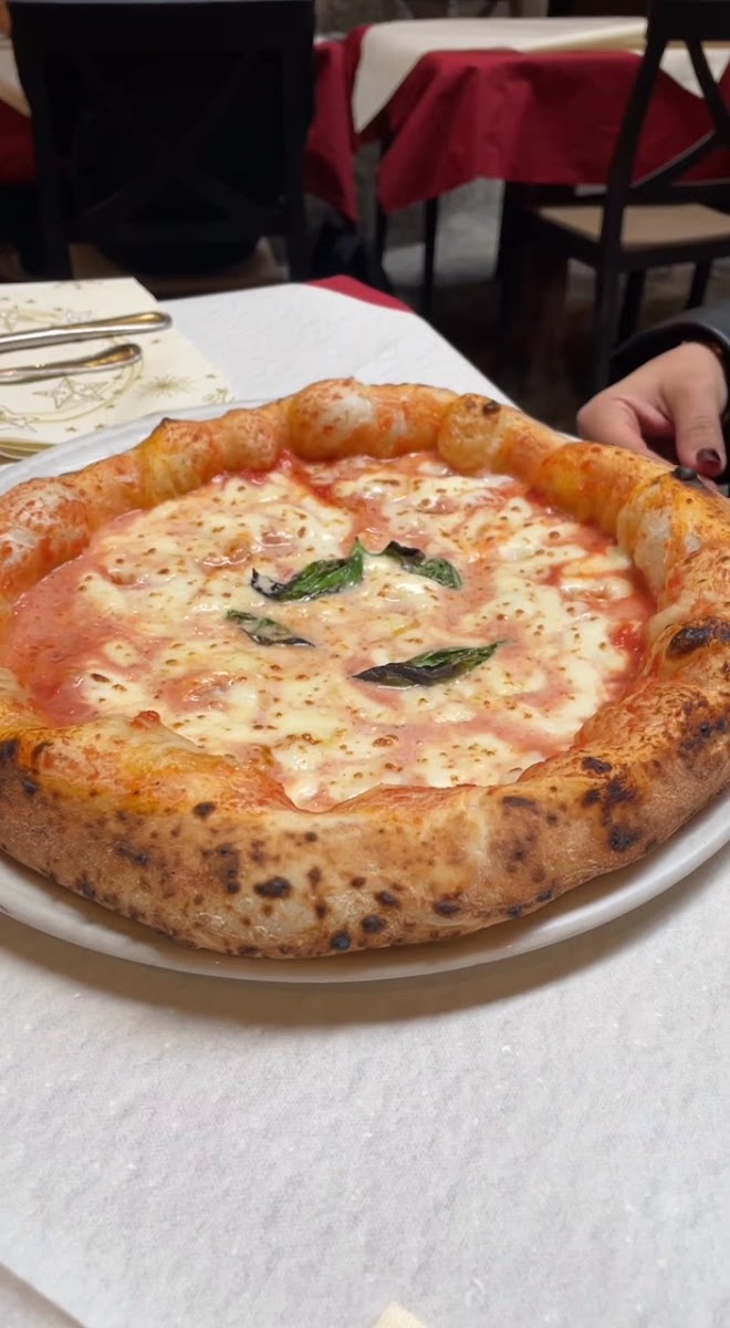 Pizzeria Brandi — fotoğraf 3