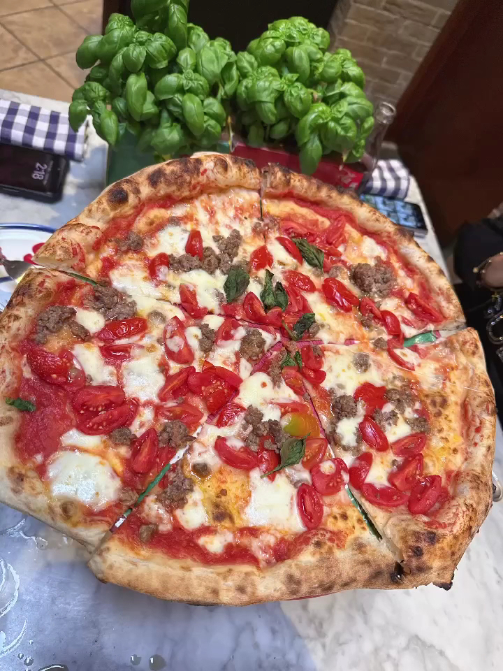 Pizzeria Concettina ai Tre Santi — fotoğraf 3