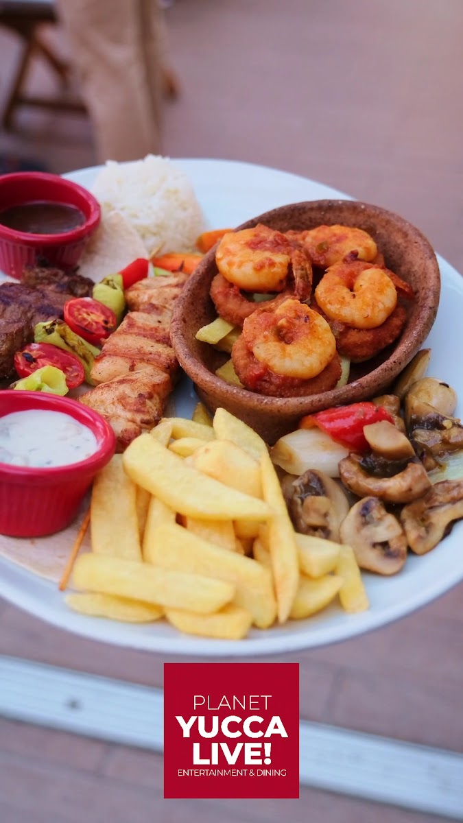 Planet Yucca Live Kusadasi Restaurant "entertainment & dining" — photo 3