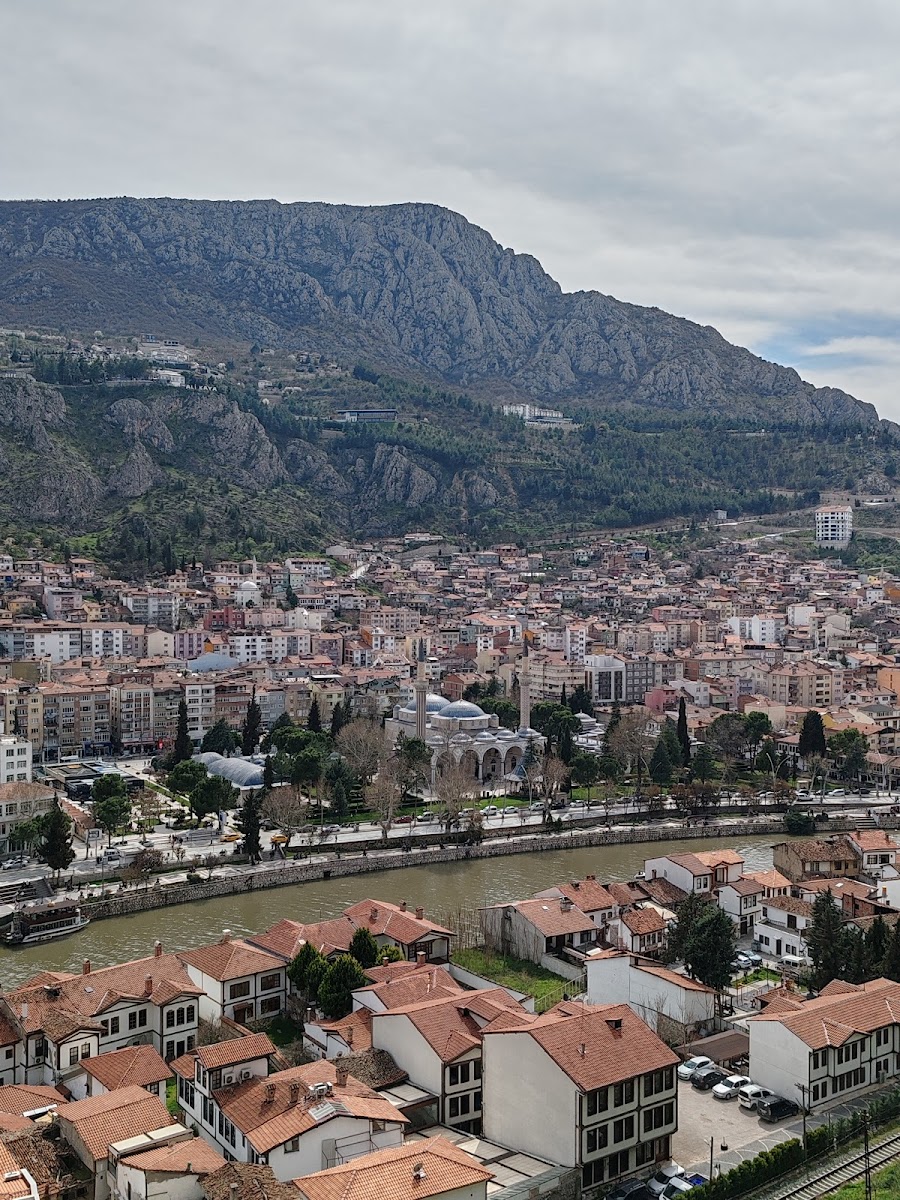 Pontus Kralları Kaya Mezarları — fotoğraf 2