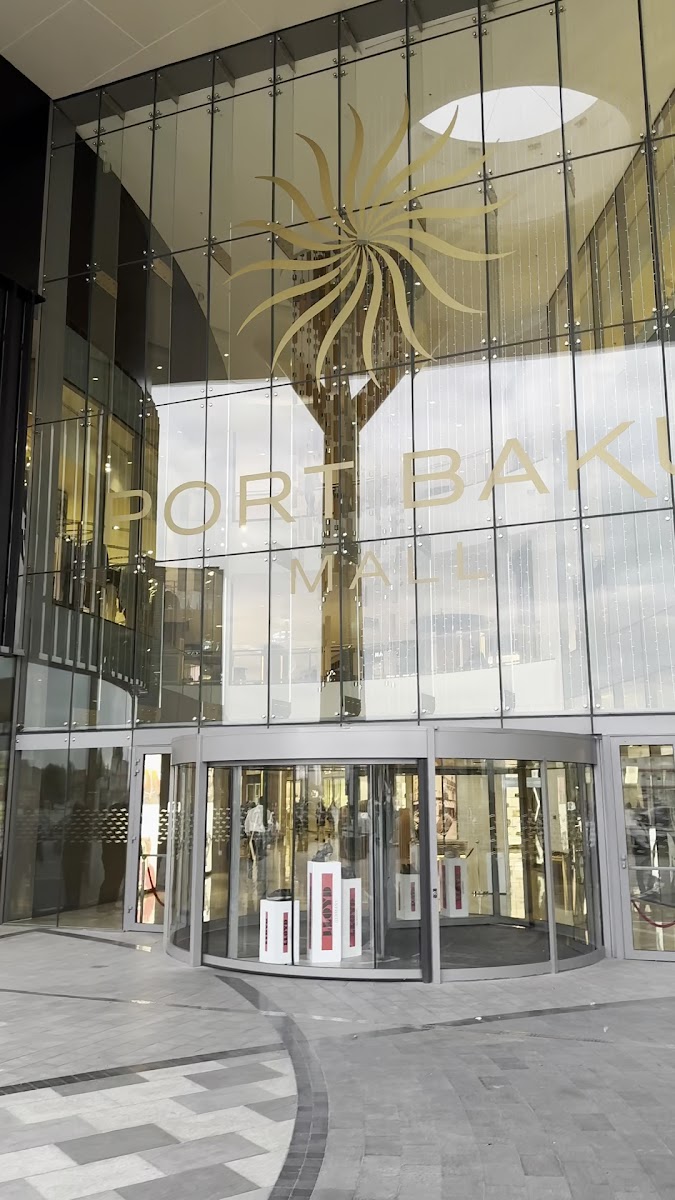 Port Baku Mall — photo 3