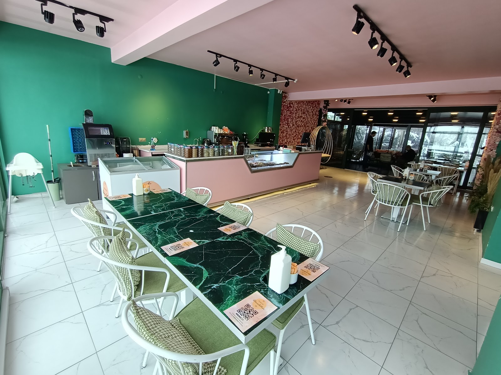 Pralin Chocolatier & Coffee — fotoğraf 5