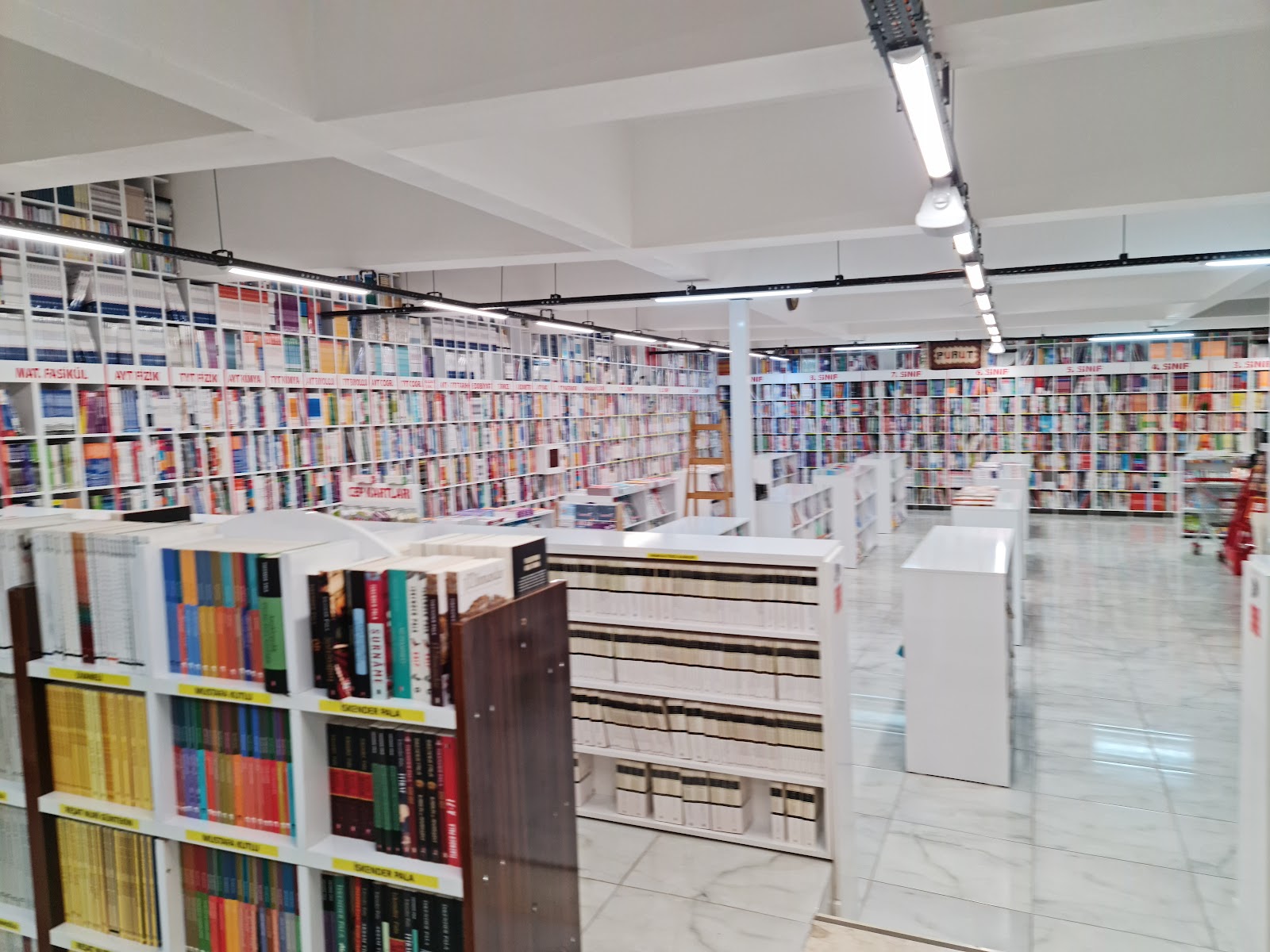 Purut Kitabevi — fotoğraf 5