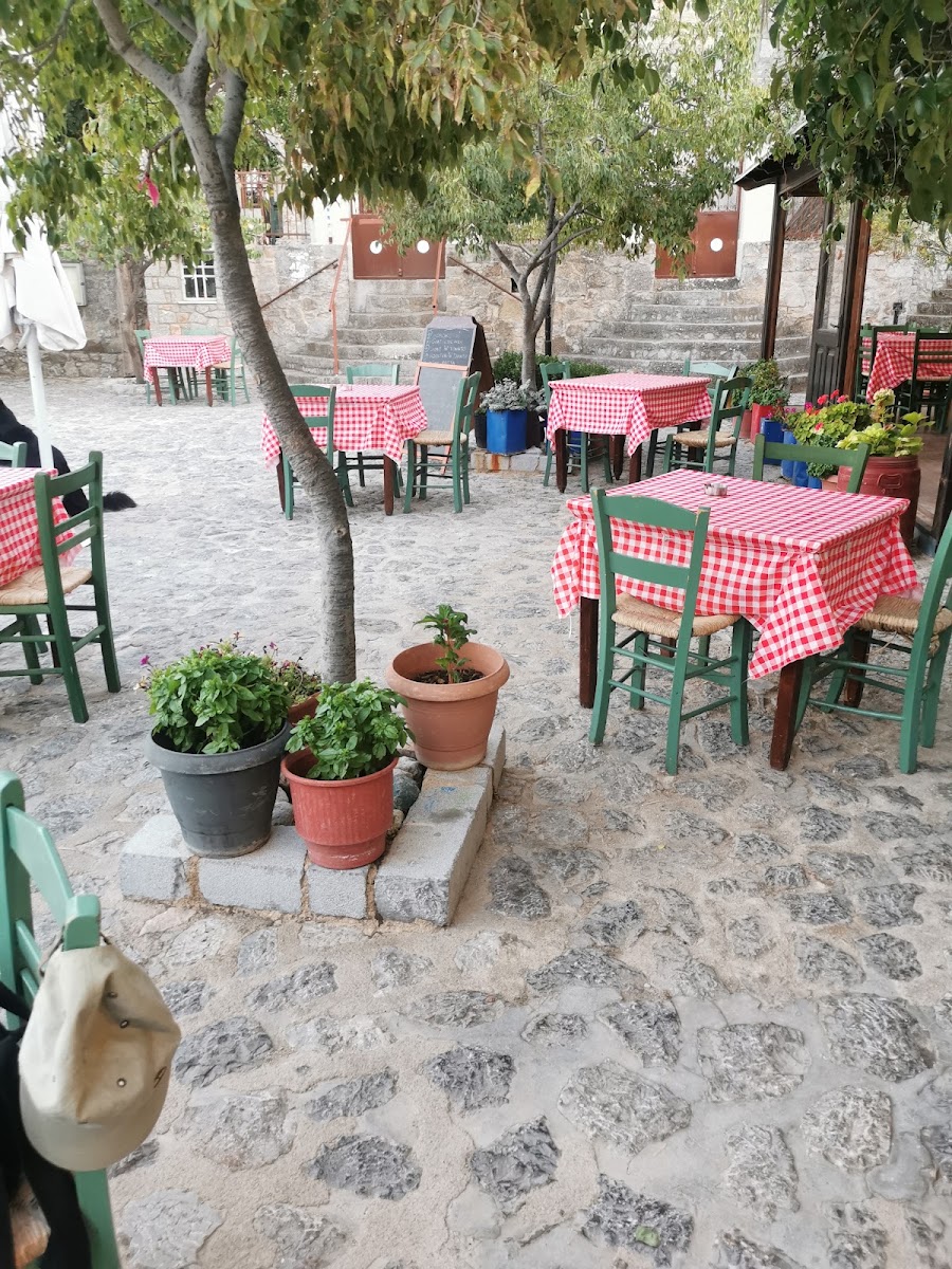 Pyrgos — photo 2