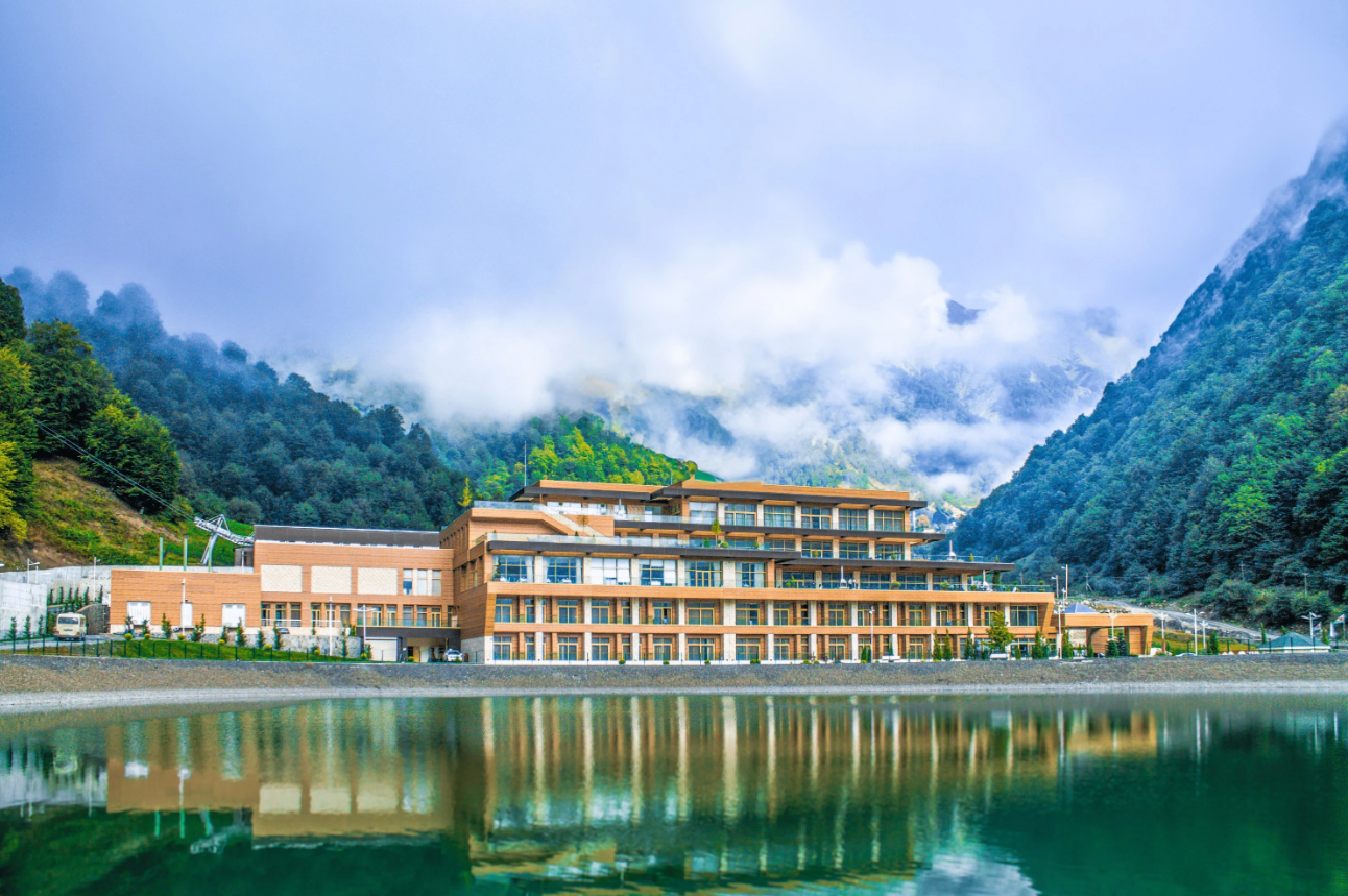 Qafqaz Tufandag Mountain Resort Hotel — photo