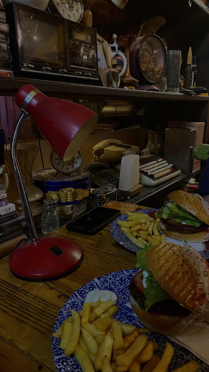 RADYO BURGER — fotoğraf 2