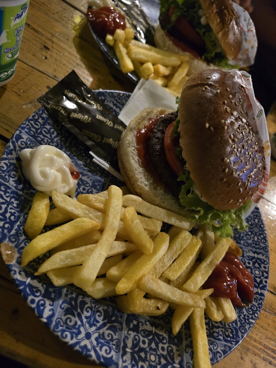 RADYO BURGER — fotoğraf 3