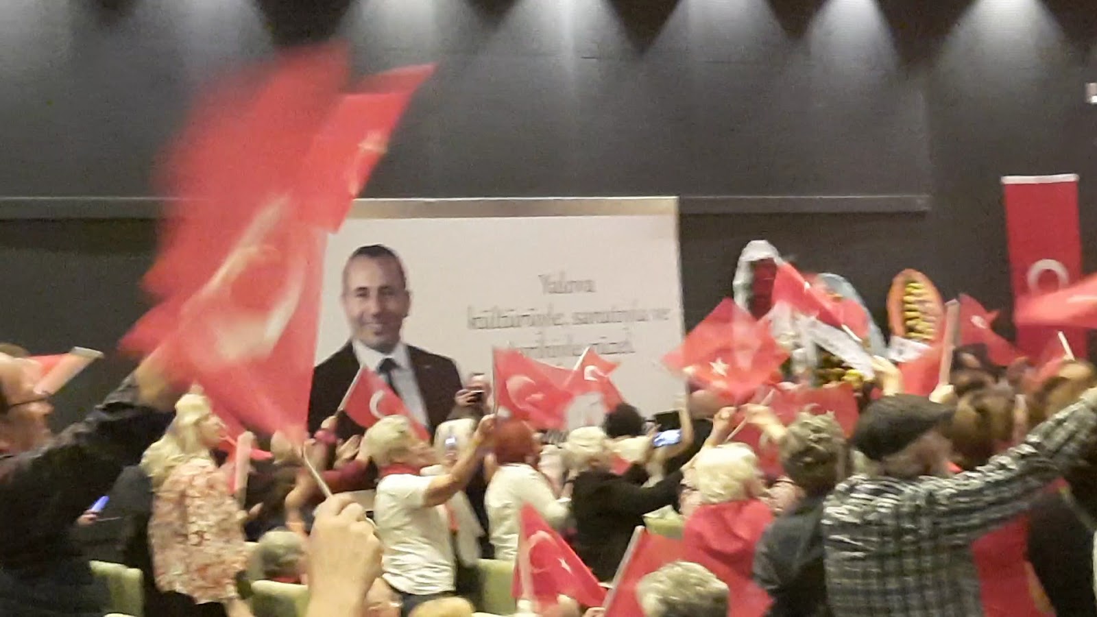 Raif Dinçkök Kültür Merkez — fotoğraf 3