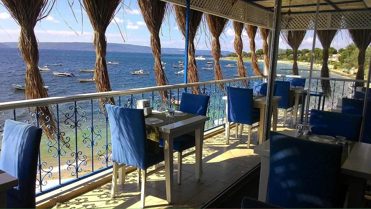 Raja Restaurant Güzelyalı — fotoğraf 1