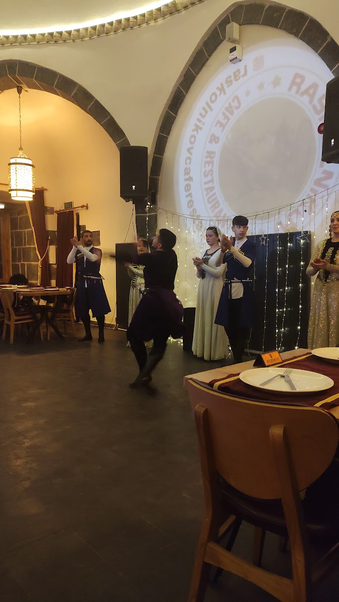 Raskolnikov Cafe Restaurant — fotoğraf 3