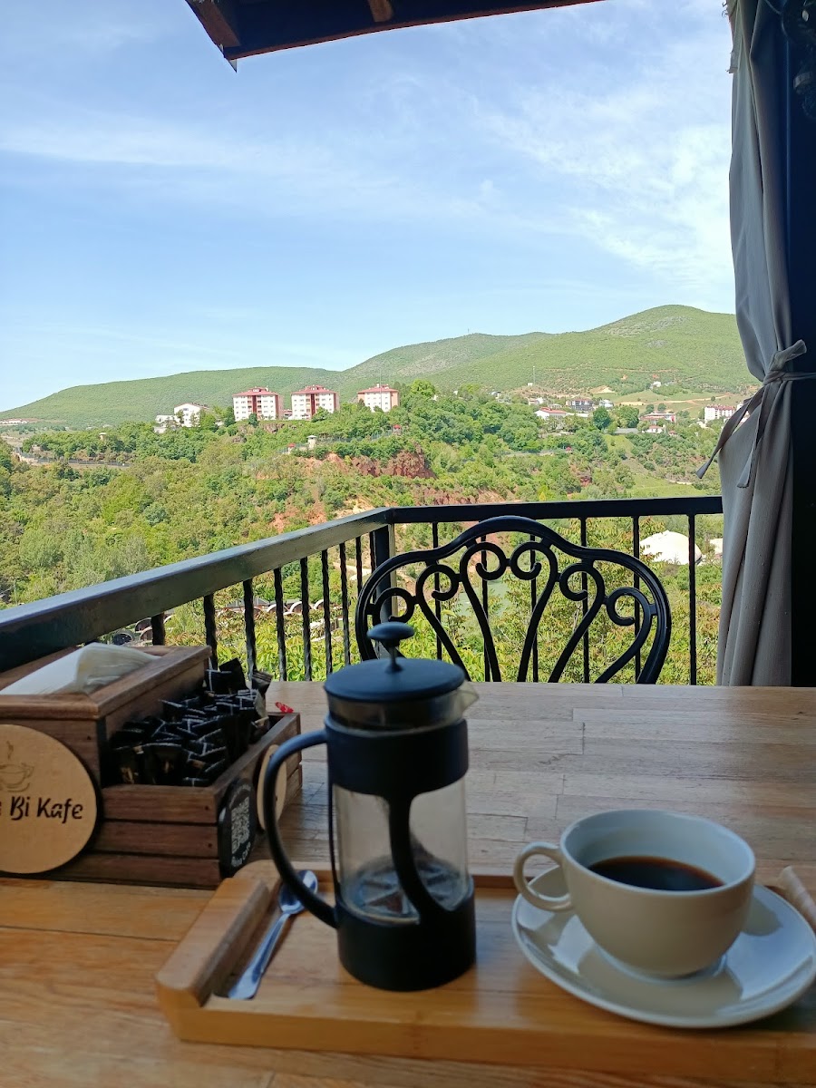 Reina Cafe — fotoğraf 5