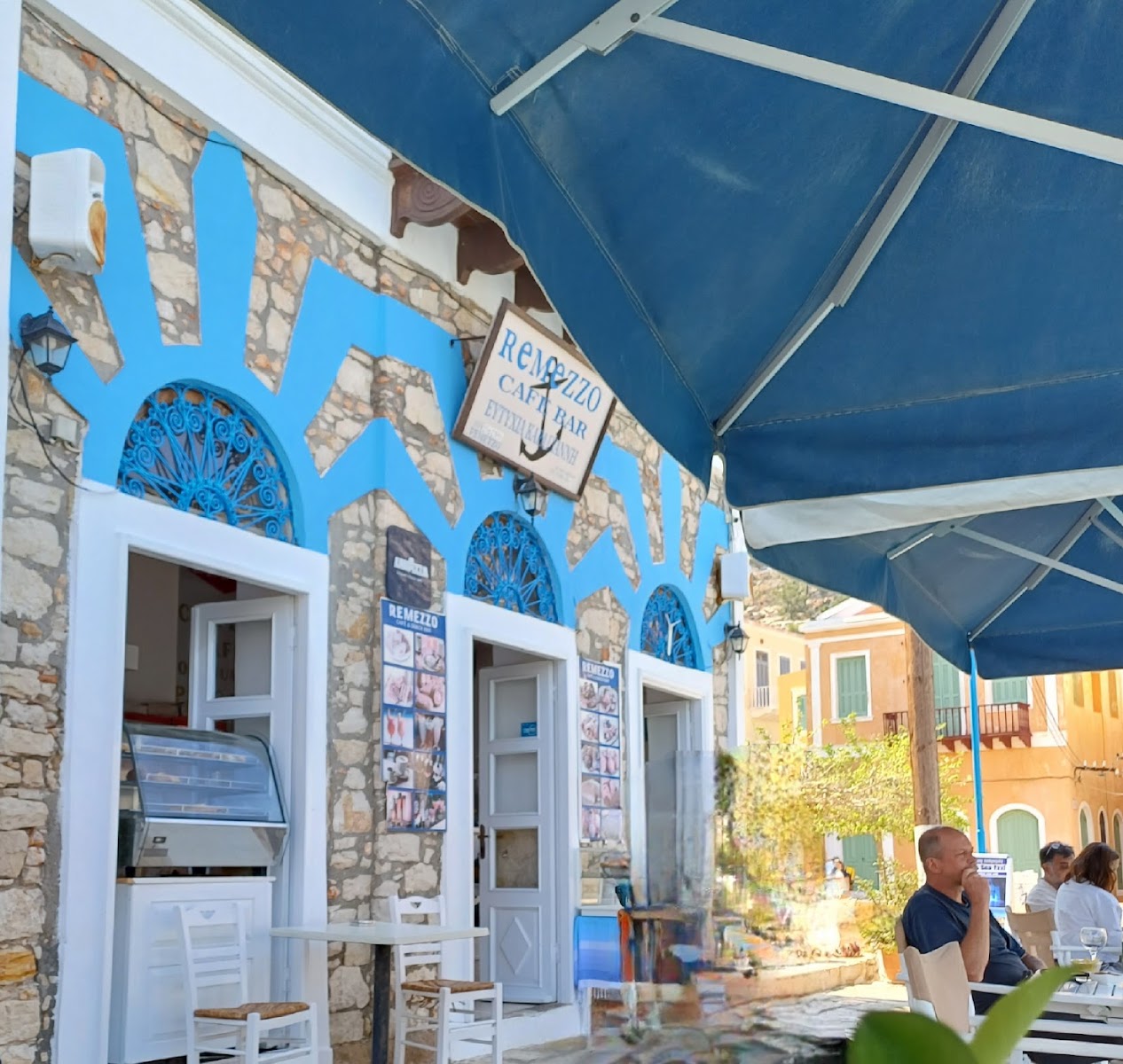 REMEZZO café & snack bar — photo