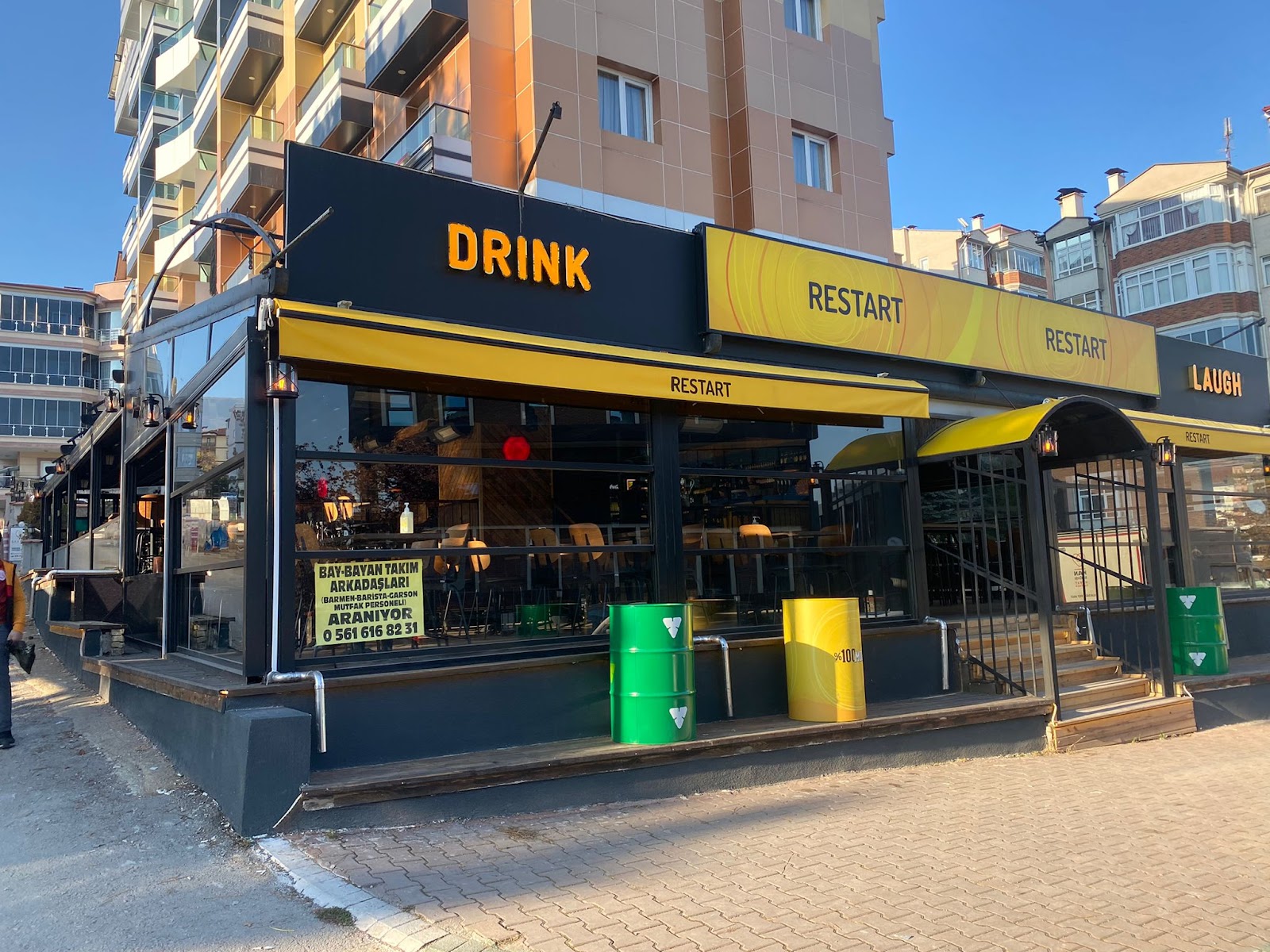 Restart Bar & Restaurant — fotoğraf 1