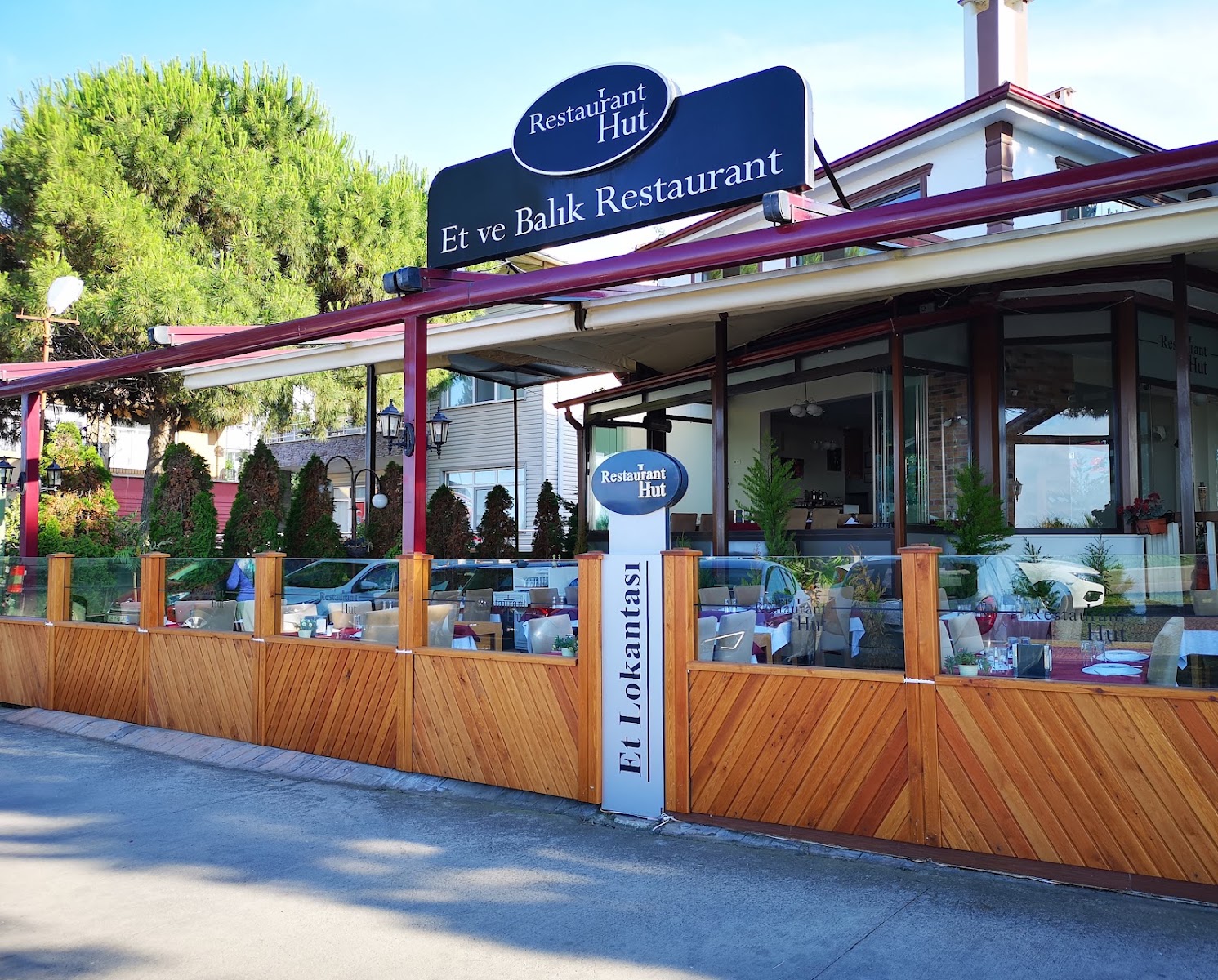 Restaurant Hut — photo